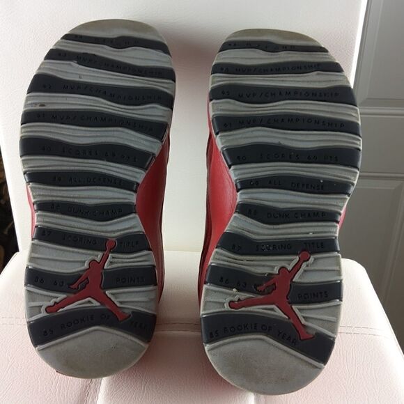 ? Air Jordan 10 retro black and red athletic shoes main image 16